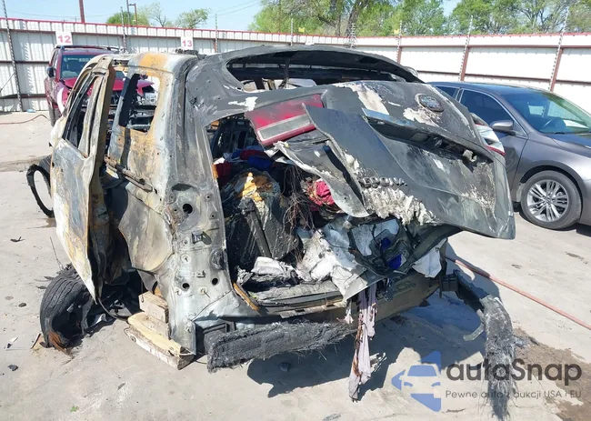 KNDMC5C18J6400879: 41824249