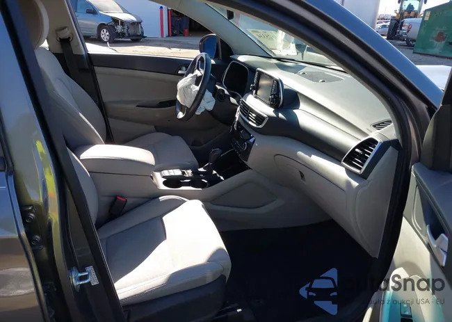 KM8J3CAL6LU278948: 41825334