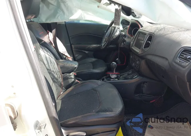 3C4NJDDB1LT171966: 41826286