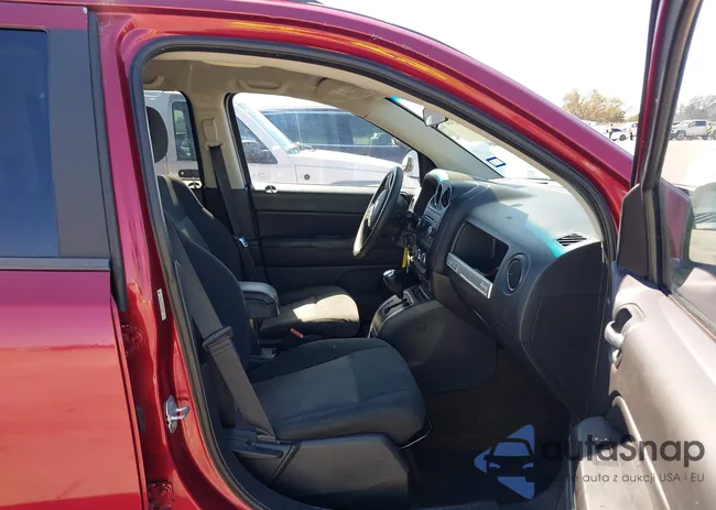 1C4NJCBA0FD143705: 41826344