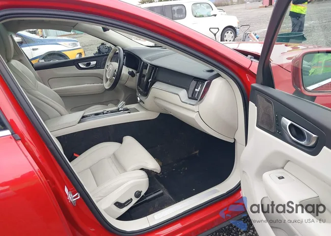 YV4L12RA7P1383373: 41826506