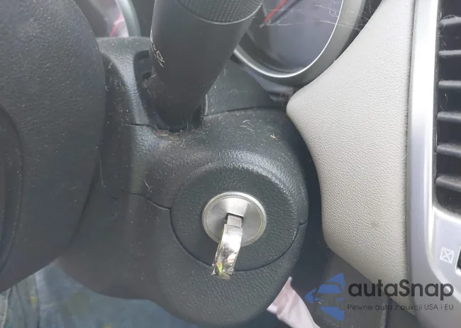 1G1PE5SC6C7144936: 41826704