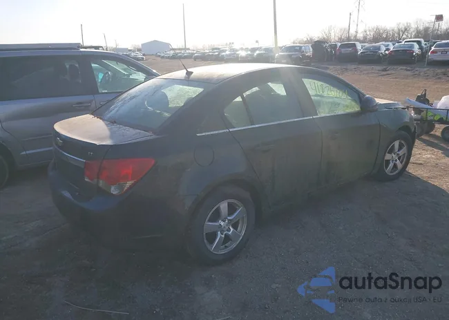 1G1PE5SC6C7144936: 41826704