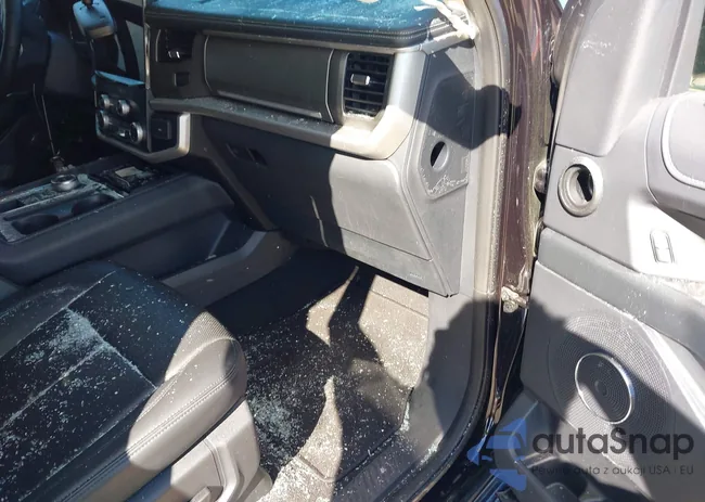 1FMJK1H83REA27722: 41826831