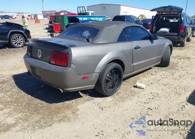 1ZVHT85HX85106796: 41827381