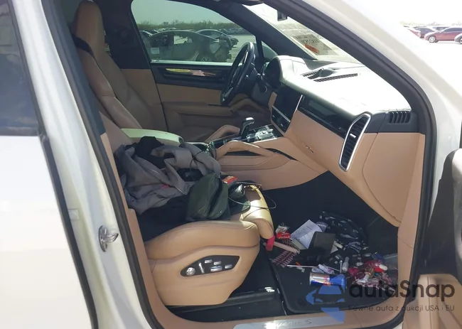 WP1AB2AY7KDA64786: 41827520