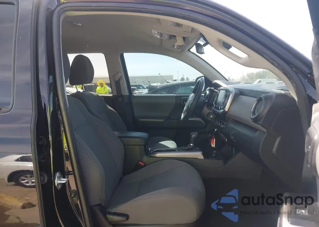 3TYAX5GN0NT057032: 41827829