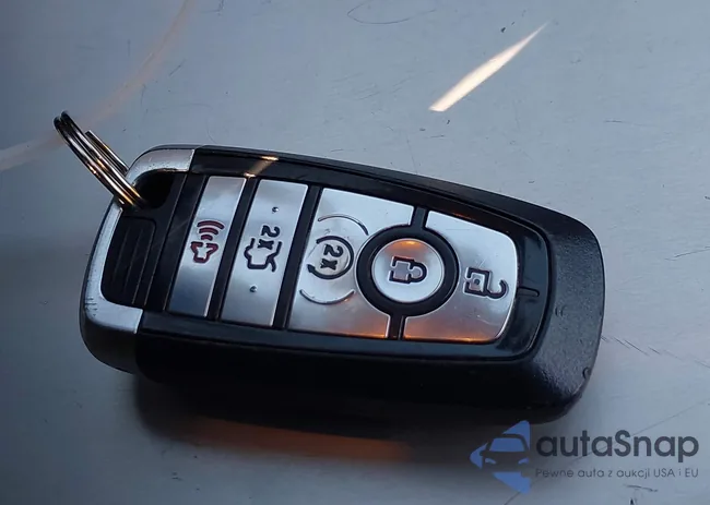 1FATP8FFXM5115562: 41828356