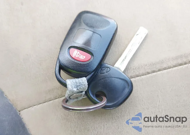 KM8JU3AC5CU490205: 41828048