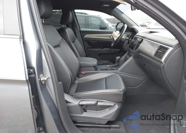 1V25C2CA1LC201646: 41829835