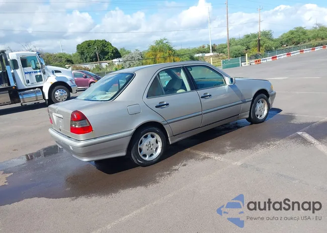 WDBHA29G6XA727013: 41830370