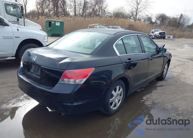 1HGCP2F32AA182187: 41830076