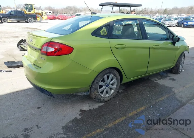 3FADP4BJ8DM199527: 41832716