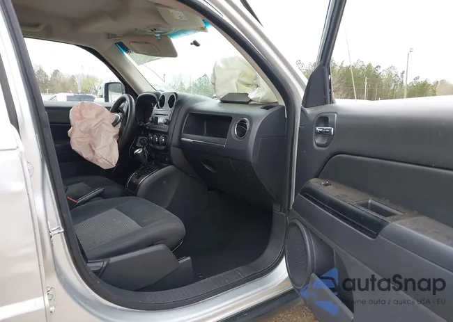 1C4NJPBA6CD632452: 41833265