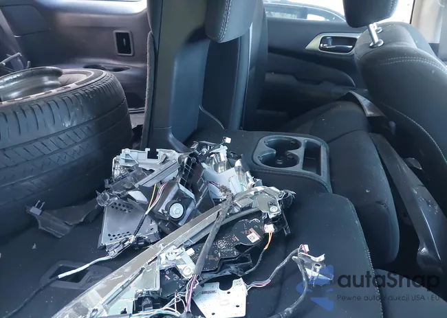 5N1DR2AM7LC608763: 41833852