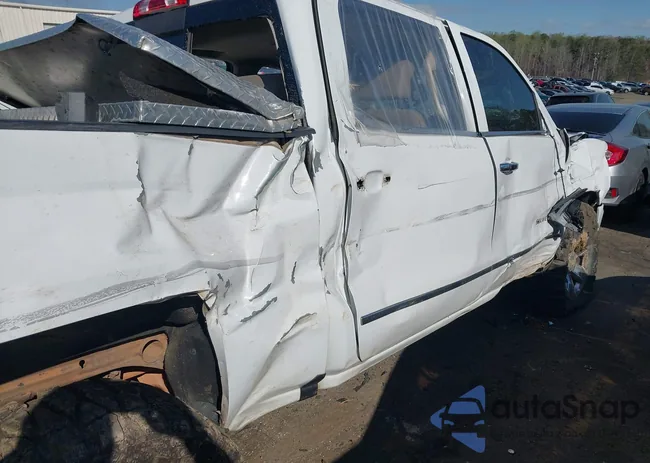 3GCUKSEC8JG326233: 41832933