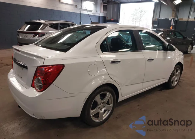 1G1JE5SBXF4204879: 41835717