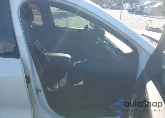 1FMCU0GN8RUA68227: 41835761