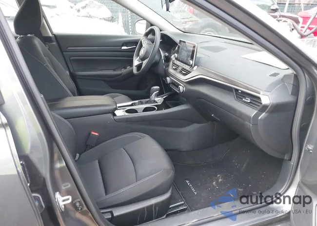 1N4BL4DV7RN311427: 41835032