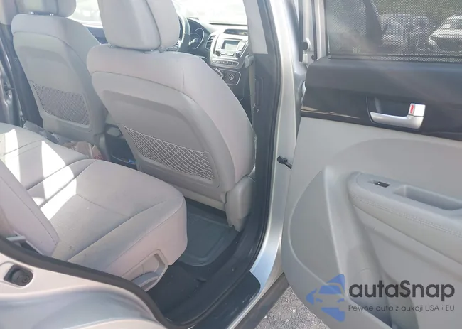 5XYKTCA63FG570727: 41837315