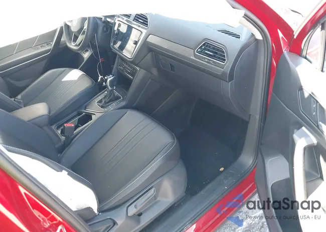 3VVNB7AX5RM061571: 41837016