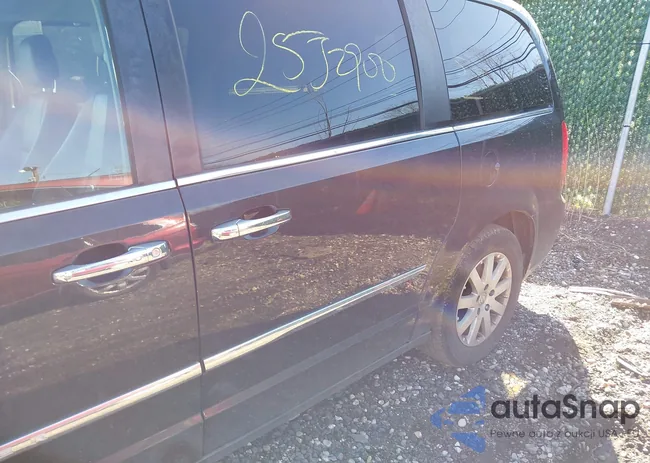 2C4RC1BG4FR561900: 41838002