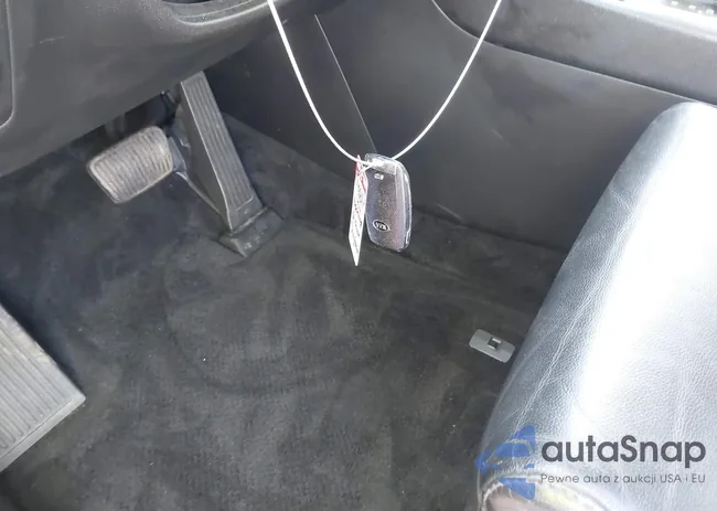 KNDPN3AC6H7210275: 41838196