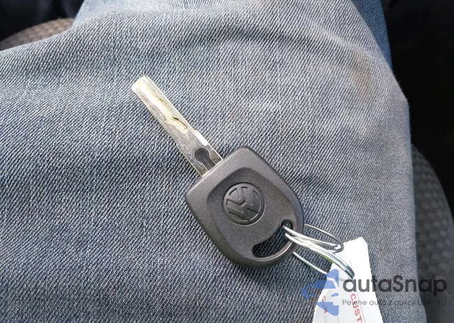 3VWLL7AJ7EM407772: 41841561