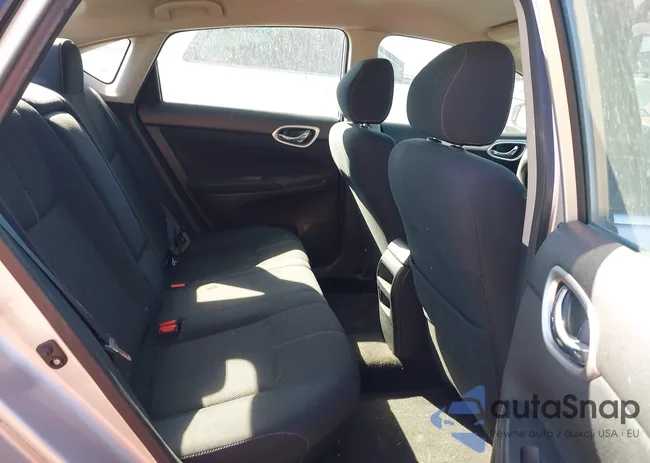 3N1AB7AP2FY313877: 41842670