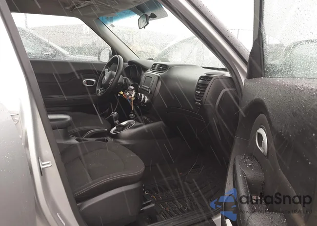 KNDJN2A29H7460200: 41842831