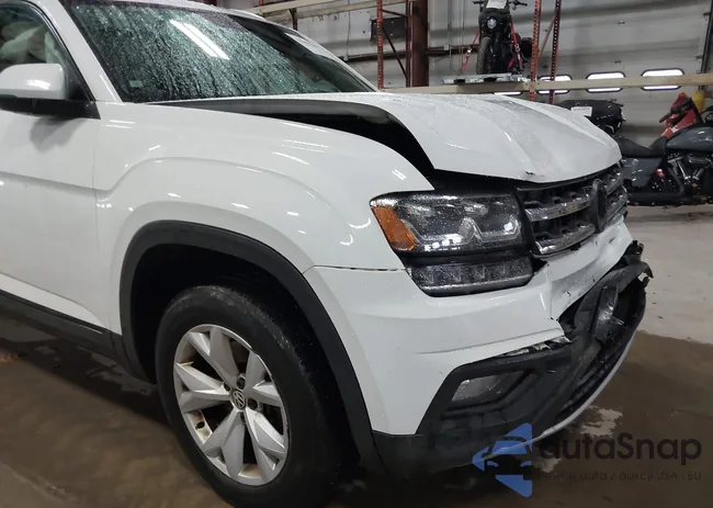 1V2KR2CA2JC569381: 41843200