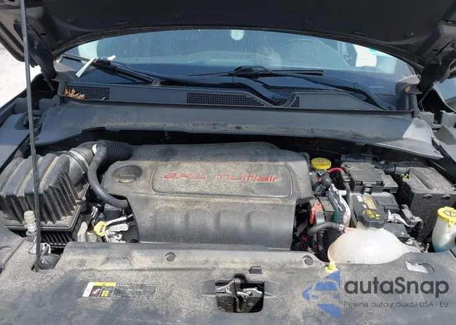 3C4NJDBB1JT402381: 41844313