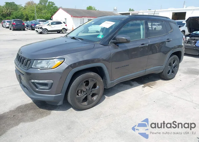 3C4NJDBB1JT402381: 41844313