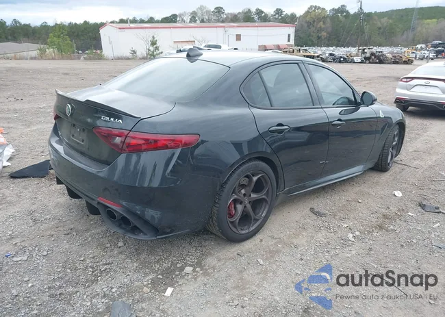 ZARFAMEV9P7677087: 41844582