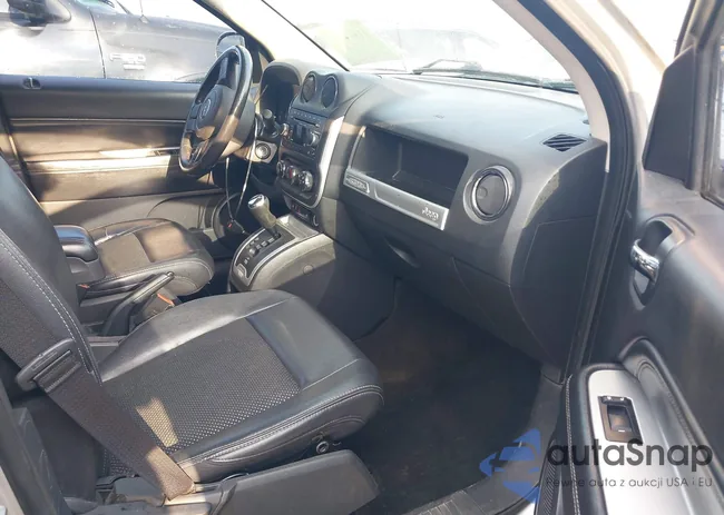 1C4NJCEA0ED586561: 41844818