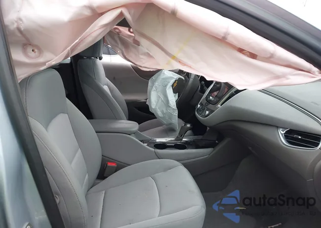 1G1ZD5ST1JF220853: 41846983