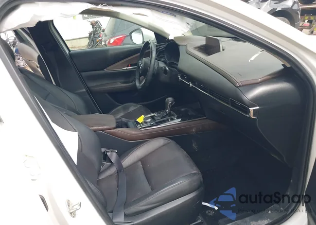 3MVDMBDM8MM216520: 41848596