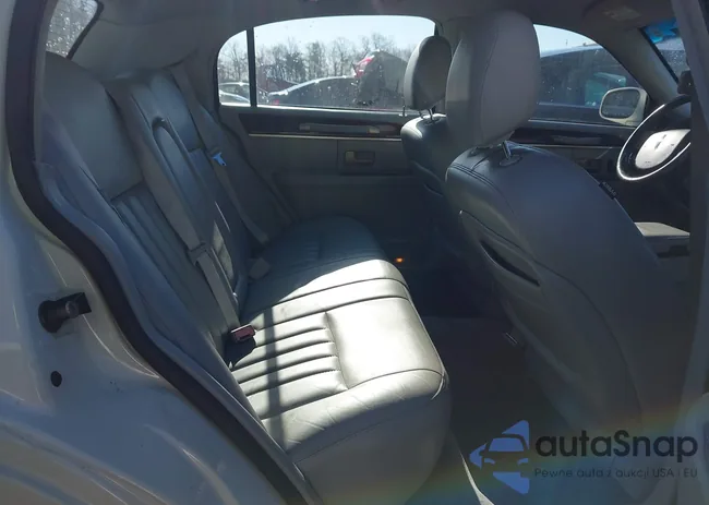 1LNHM81W75Y635214: 41849496