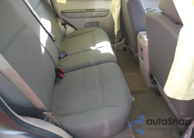 1FMCU027X9KD07605: 41849188