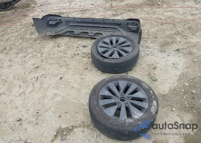 3VVDX7B26PM338533: 41850012