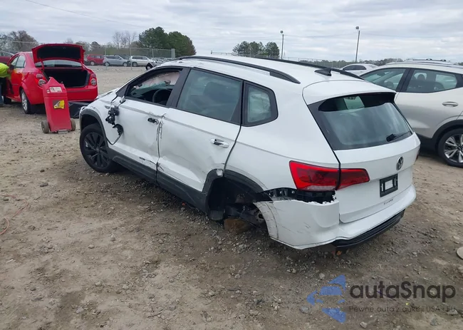 3VVDX7B26PM338533: 41850012