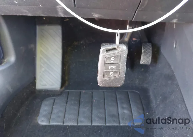 3VVDX7B26PM338533: 41850012