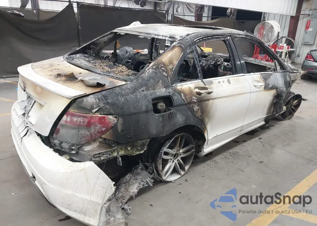 WDDGF4HB2EG195520: 41850148