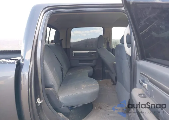 3C6TR5DT5EG308375: 41851462