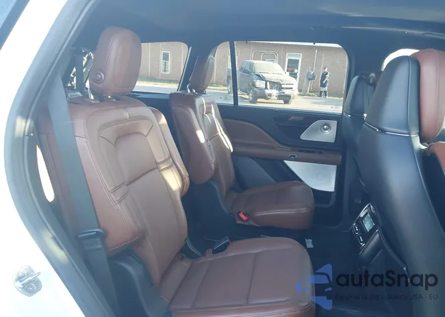 5LM5J7XC8LGL36060: 41851651