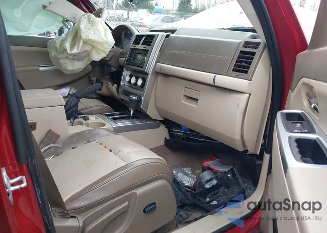 1J8GP58K08W164301: 41852310