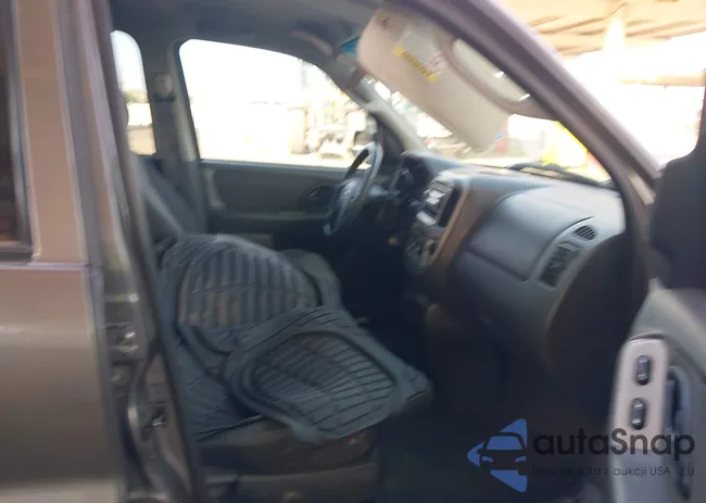 1FMYU93104KB26669: 41853020