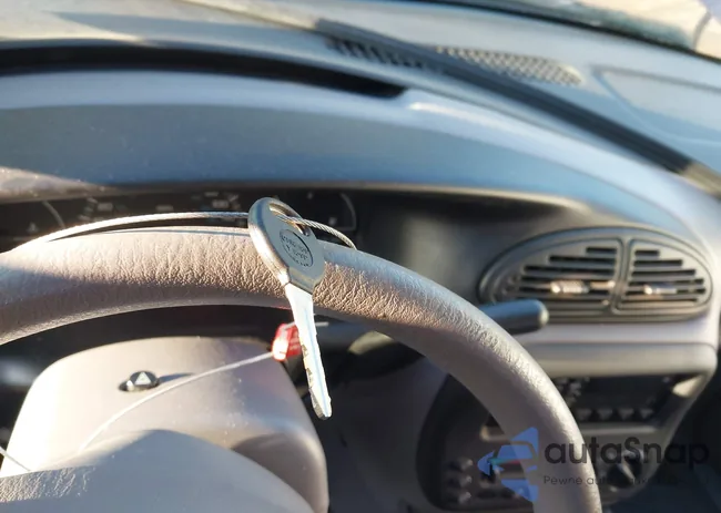 2P4FP25B9WR782644: 41853861