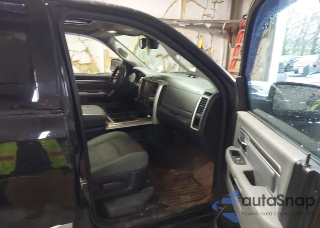 1C6RR7LG3FS679149: 41857616