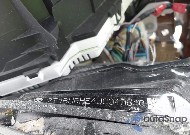 2T1BURHE4JC040610: 41859443